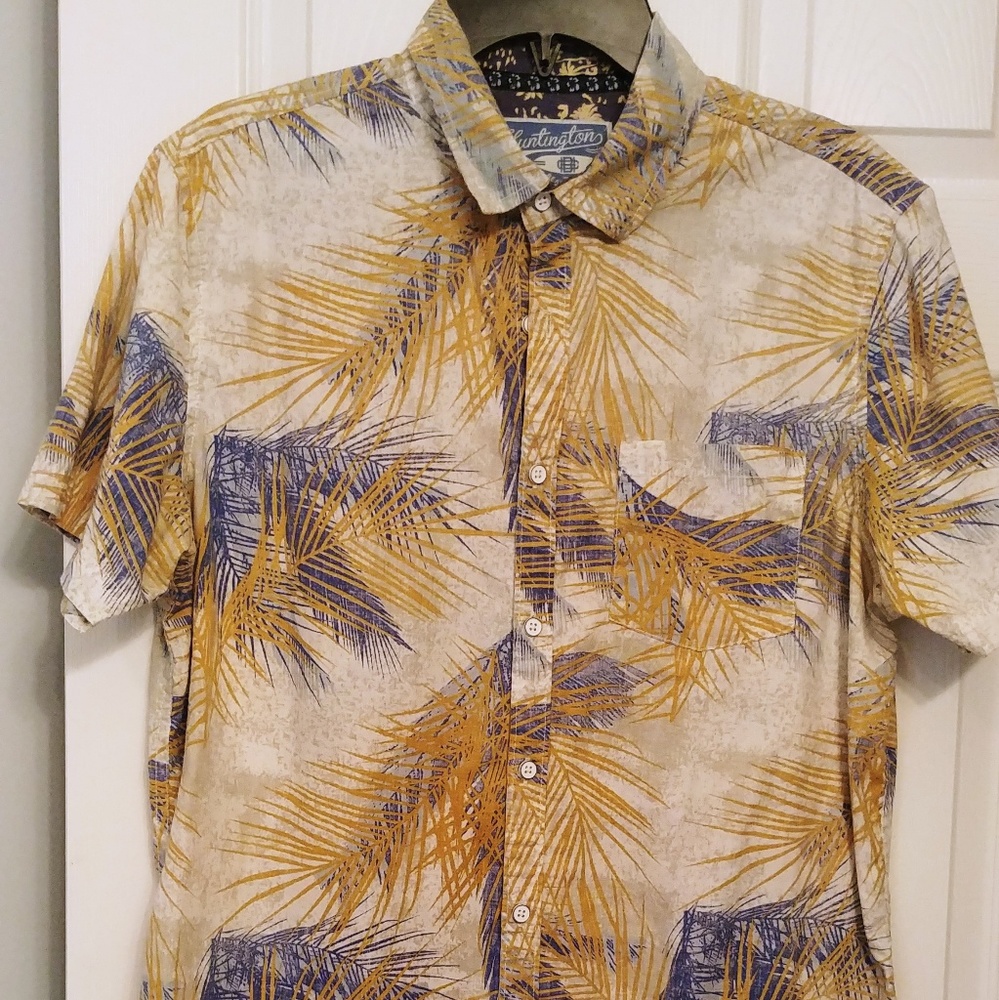 Men's Large Huntington Beach Club Shirt